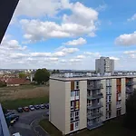 Le Spacieux, Tendance Et Sa Vue Panoramique * Beauvais